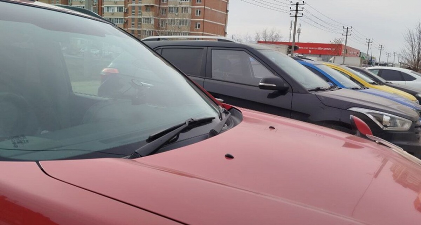 На пенсионерку из Саратова оформили пять чужих машин и выставили налог в 29 тысяч рублей