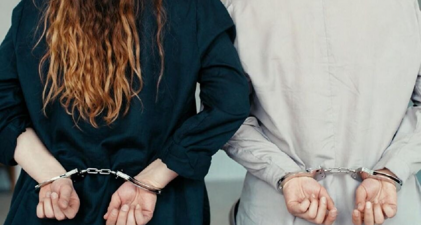 Две судимые женщины создали сеть проституции в банях Омской области: среди жертв — несовершеннолетние