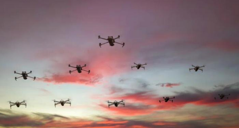 Осколки дронов ВСУ разбили окна в семи квартирах и повредили газовую трубу на НПЗ Кубани