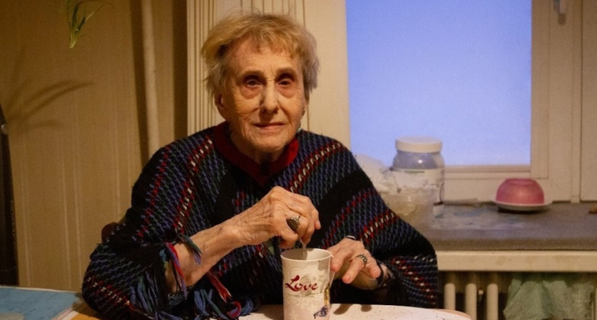 «Она сама решила уйти»: Внучка 104-летней блокадницы с миллионами подписчиков в TikTok — о последних днях бабушки