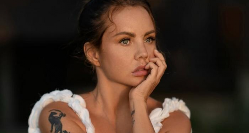 МакSим задолжала 200 тысяч за элитную квартиру в «Триумф-Палас»: звезду тащат в суд