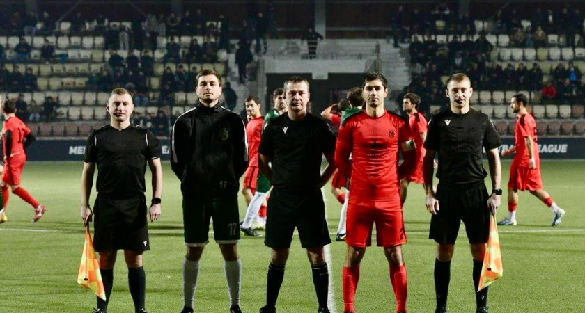 Камни и зажигалки в судью: российского арбитра из Орехово-Зуева выводил ОМОН после финала в Абхазии