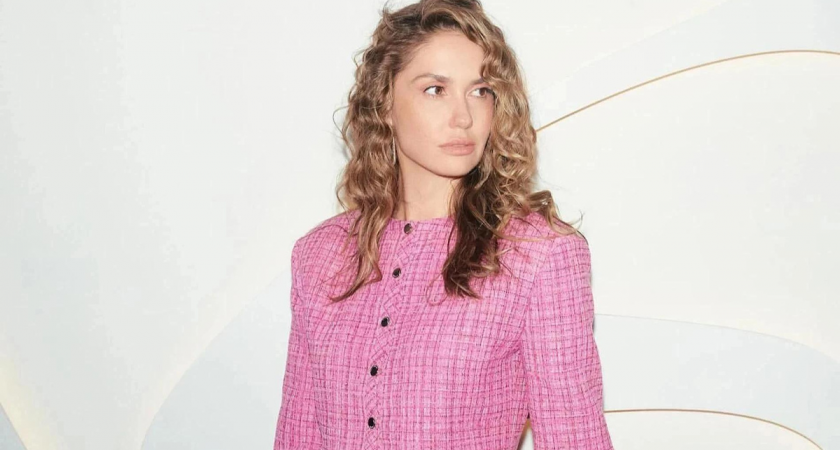 Агата Муцениеце родила третьего ребёнка в элитном роддоме Лапино