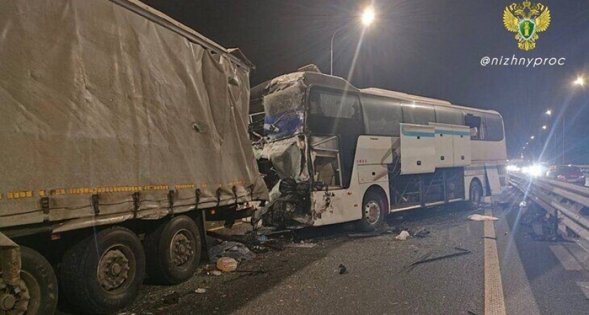 14 госпитализированных: крупное ДТП с двумя автобусами на трассе М-12