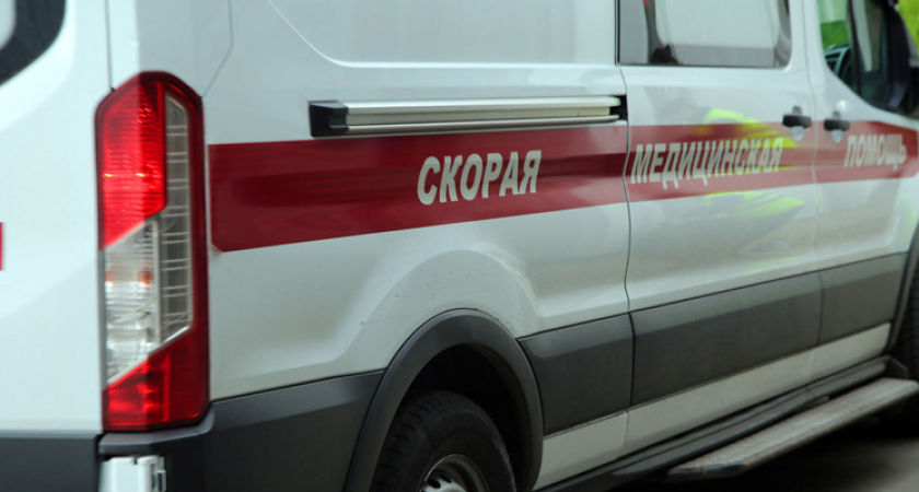 В Приморье мужчина с судимостью избил жену и ударил ножом приехавшего фельдшера