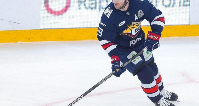 «Металлург» отыграл 0:3 и вырвал победу у «Автомобилиста» шайбой за секунду до сирены