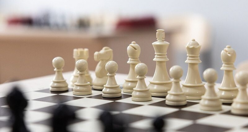 Шахматы и китайский: школа №9 Владивостока получила класс для «игры королей»