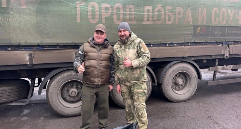 Мэр Екатеринбурга лично привез на Донбасс рекордные 100 тонн помощи бойцам СВО