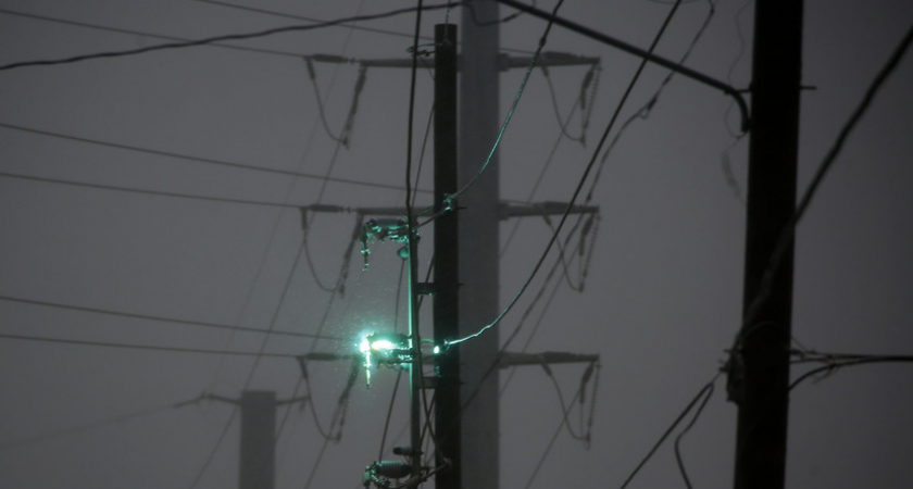 Неустановленный боеприпас оставил без света часть Белгорода: один пострадавший, повреждены дома