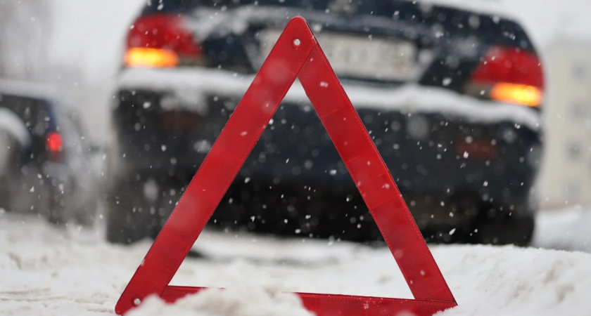 Двоих детей отбросило на несколько метров: на опасном перекрестке Челябинска снова ДТП