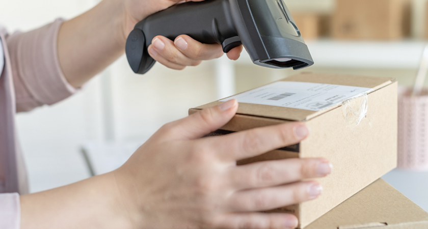 «Нам жалко ваши деньги!» — сотрудники пункта выдачи в Краснознаменске просят не оставлять чаевые