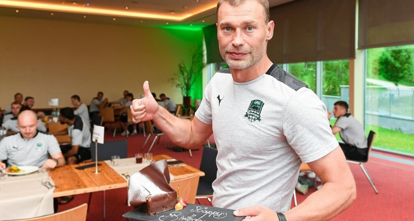 Березуцкий спасает «Урал»: ничья с «Волгой» стала последней каплей для руководства