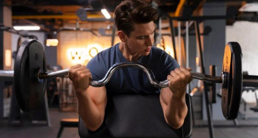 Студента задержали за «чёрное солнце» в сторисах из спортзала