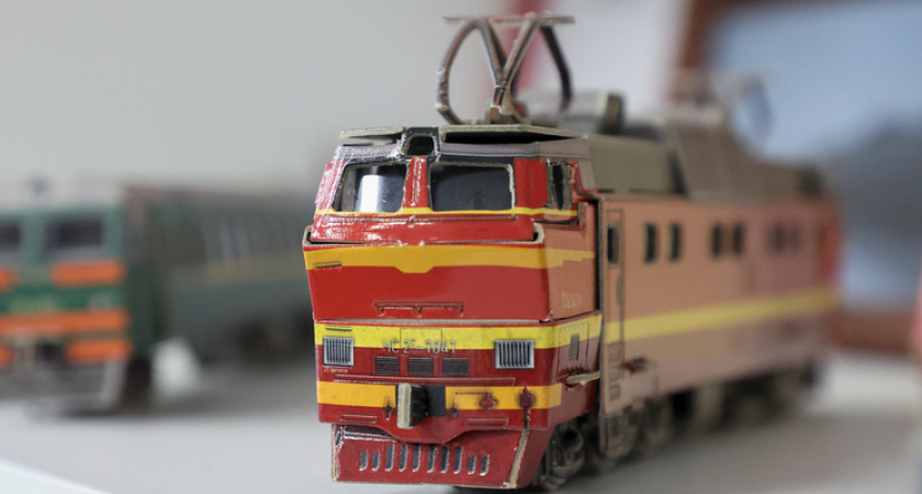 Столкновение локомотива с грузовиком: 12 поездов изменили маршруты через Пензу