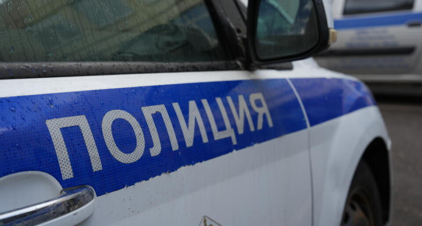 В Химках отец избил дочь за конфеты прямо в магазине на камеры