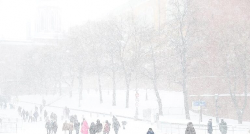 Москву ждет ледяной дождь и гололед: столбик термометра +0°C