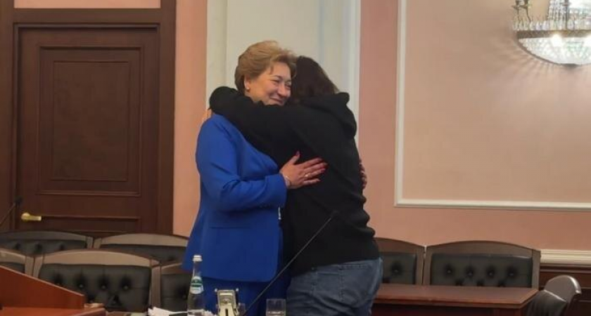 Верховный суд отдал квартиру Долиной покупательнице: слёзы радости в зале