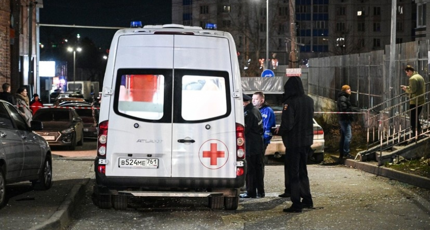 В Ростове загорелось судно после атаки БПЛА: двое погибли, трое ранены