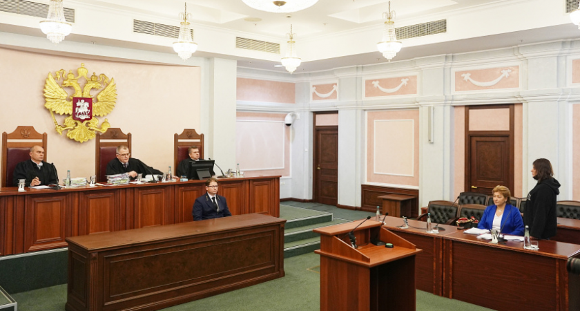 Верховный суд не нашел вины Лурье в сделке с квартирой Долиной