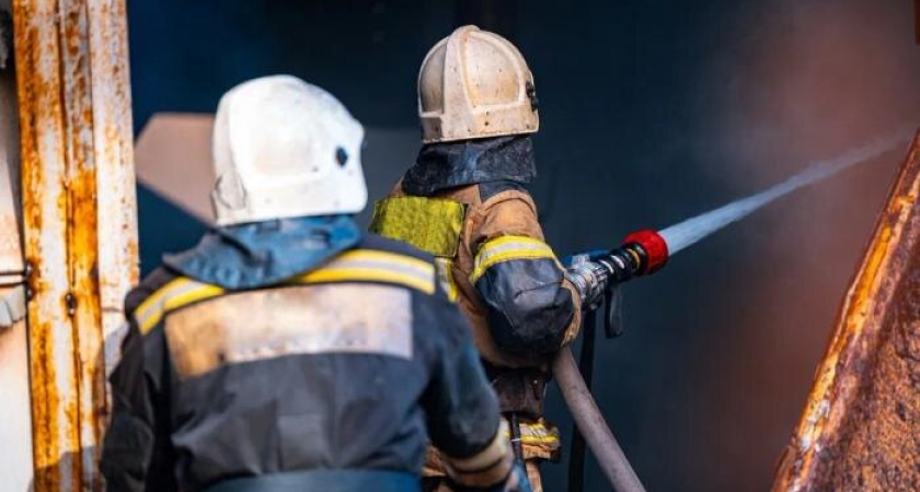 Волна в огне: дроны ВСУ атаковали кубанский порт, более 10 взрывов