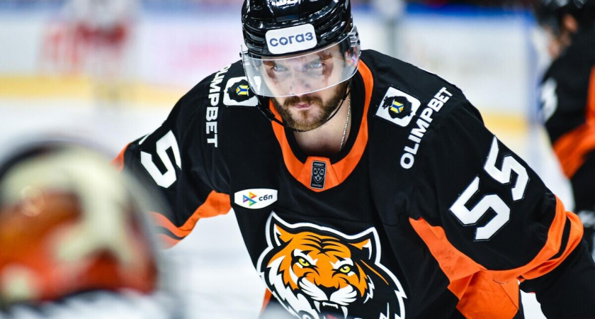 «Амур» отыграл два гола и выбил «Салават» из топ-8 КХЛ