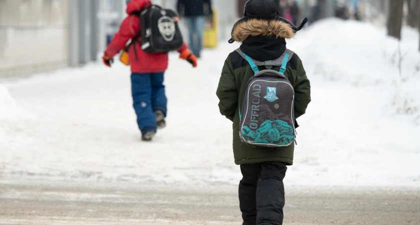 Челябинск закрыл школы: морозы до минус 35 градусов парализовали город