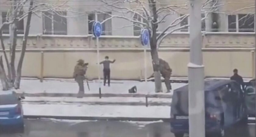 ФСБ задержала 17-летнюю девушку с взрывчаткой в Ставрополе