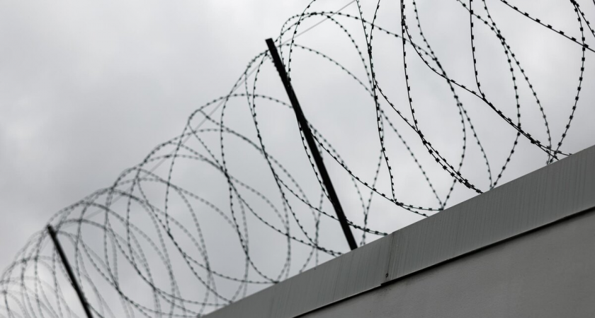 Петербуржец проведёт Новый год в СИЗО за связи со школьницами