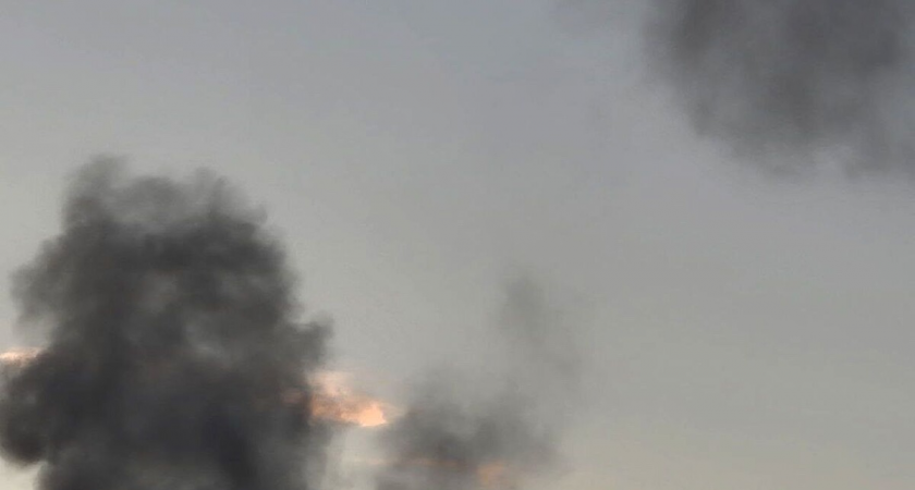 БПЛА атаковали Туапсе: горят НПЗ и причал, повреждены 10 домов