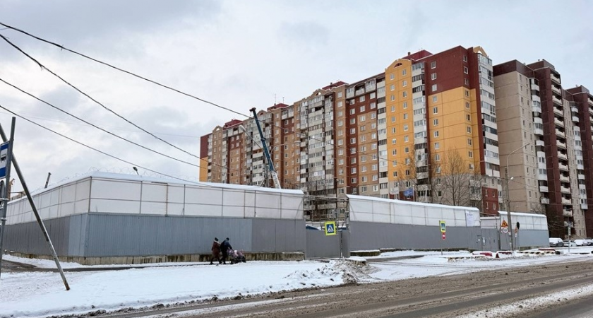 На станции метро Богатырская начали копать котлован глубиной с пятиэтажку