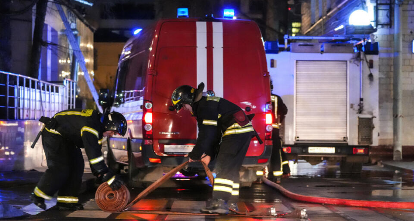 Дрон ВСУ поджег несколько резервуаров на нефтебазе в Старооскольском округе