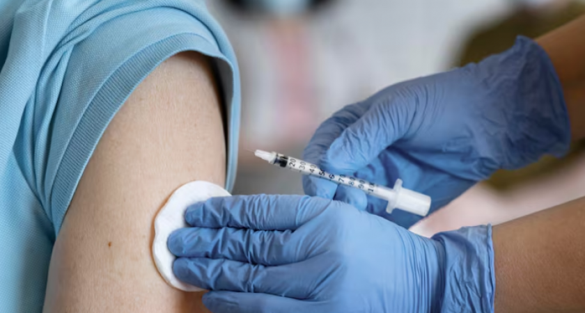 Ученые обнаружили: вакцина против опоясывающего лишая замедляет биологическое старение на клеточном уровне