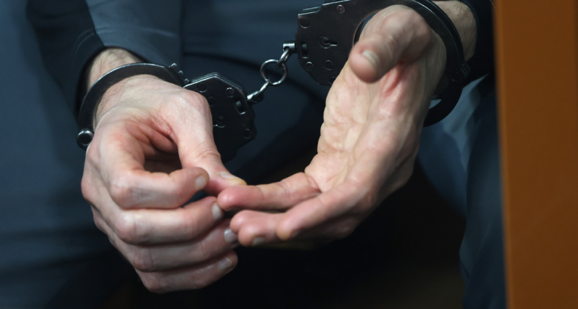 Собственник обрушившегося ТЦ в Новосибирске задержан на 48 часов после гибели человека