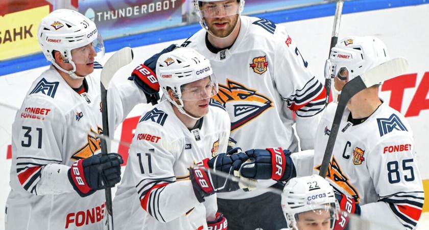 Серия из 8 побед разбита: «Сибирь» остановила «Металлург» в драматичном матче за минуту до сирены