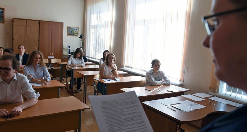 С 2026 года в 5-7 классах сократят изучение иностранных языков на треть — до 408 часов