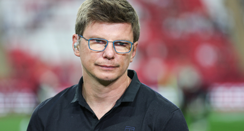 Суд отклонил попытку Аршавина уменьшить алименты Барановской из-за дублирования иска