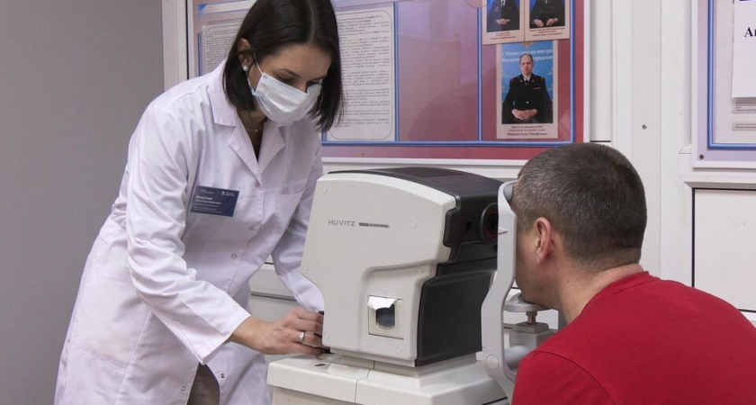 Мобильная бригада медиков впервые в 2024 году провела диспансеризацию сотрудников ГИБДД Дубны на их рабочем месте