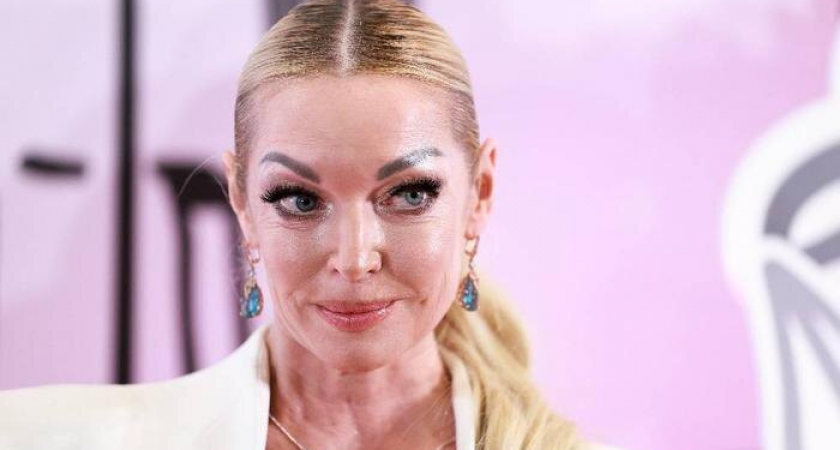 «Забыла о платежах»: 50-летней Волочковой грозит суд за долг в 121 тысячу за элитную квартиру XIX века