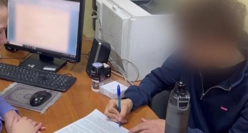 Сын бизнесмена стал потерпевшим в двойном уголовном деле после исчезновения с крупной суммой из сейфа отца