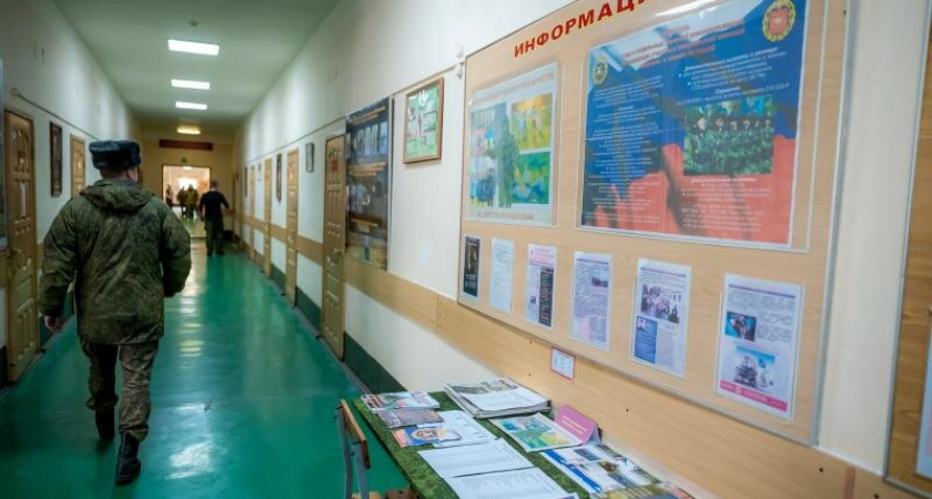 Контрактник получил 2,5 года колонии за обмен фальшивых казахских прав на российские