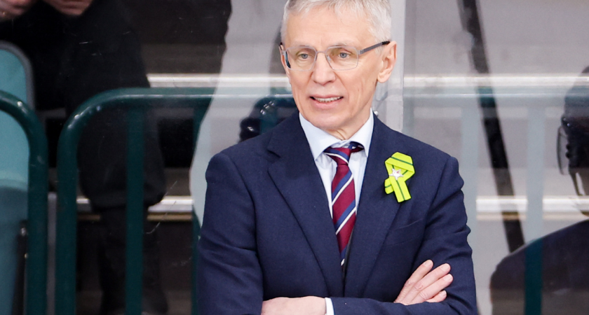 «Им нельзя верить»: Ларионов жёстко отреагировал на слухи о приходе Тамбиева в СКА