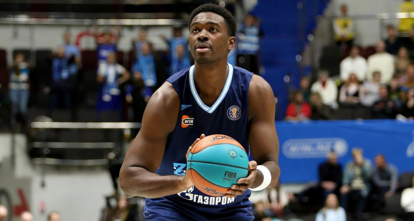 «Зенит» расторг контракт с Ноа Вонле после серьезной травмы ахиллова сухожилия