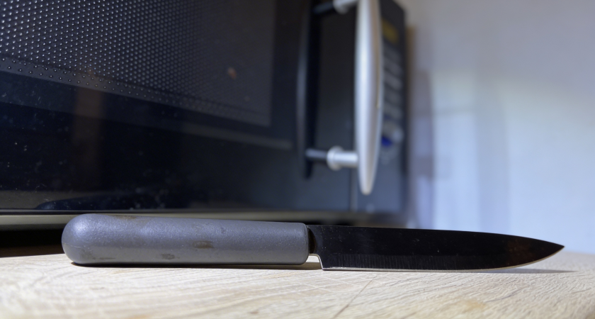 Кровавый День влюблённых: петербурженка ударила ножом сожителя, раскритиковавшего её ремонт