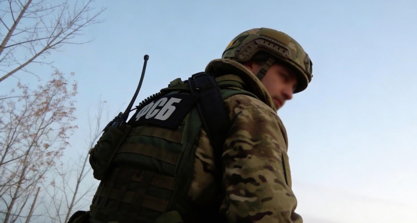 ФСБ разгромила террористическую сеть в забайкальской колонии: 7 участников вербовали осужденных и спонсировали боевиков