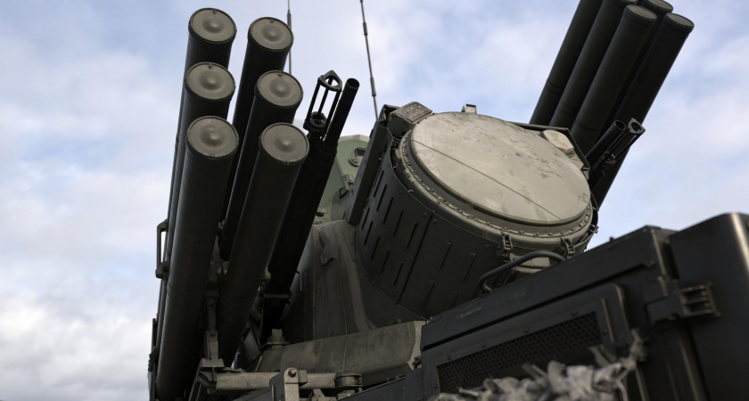 «Писк и гулкие взрывы» над Сочи: из-за атаки дронов в аэропорту экстренно задержали 20 рейсов