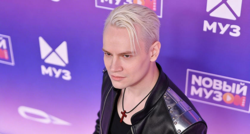 «Не декорация для хайпа»: на Байкале сожгли чучело певца SHAMAN в знак протеста против эпатажа