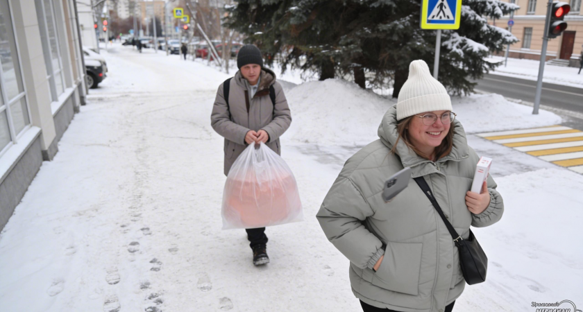 Морозы в Свердловской области заставили МЧС дать экстренные номера
