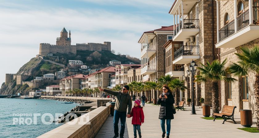 Секретный курорт на Азове затмил Сочи: туристы в восторге от теплого моря и советских цен