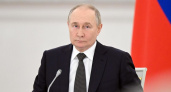 Путин почтил память генерал-майора Гудкова и погибших бойцов минутой молчания на форуме ОНФ