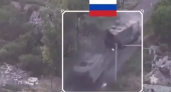 Российская колонна прорвалась в Новоэкономическое: БМП высадила десант под огнем противника